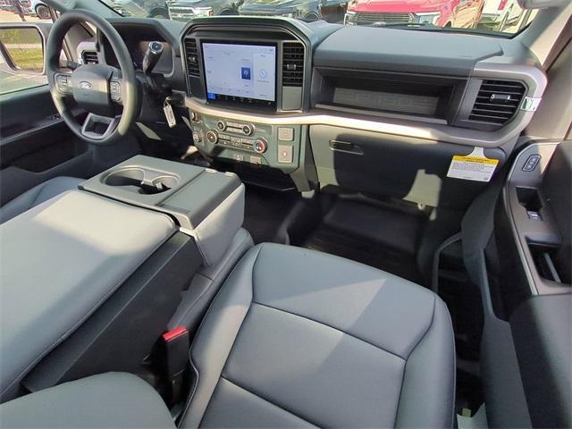 Photo of 2025 Oxford White Ford F-150