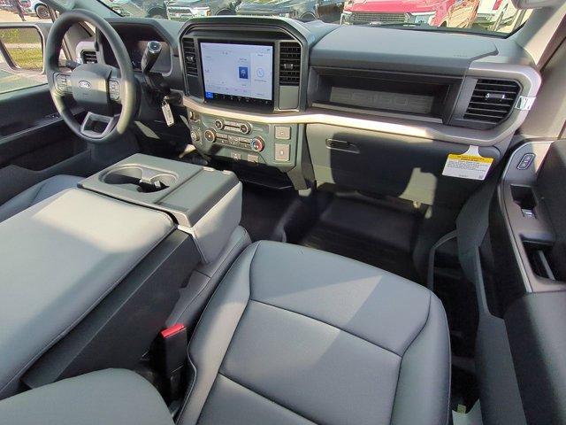 Photo of 2025 Oxford White Ford F-150