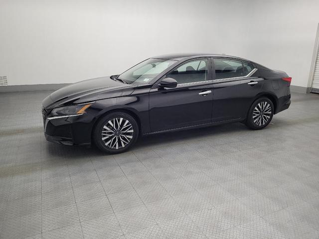 Photo of 2023 Super Black Nissan Altima