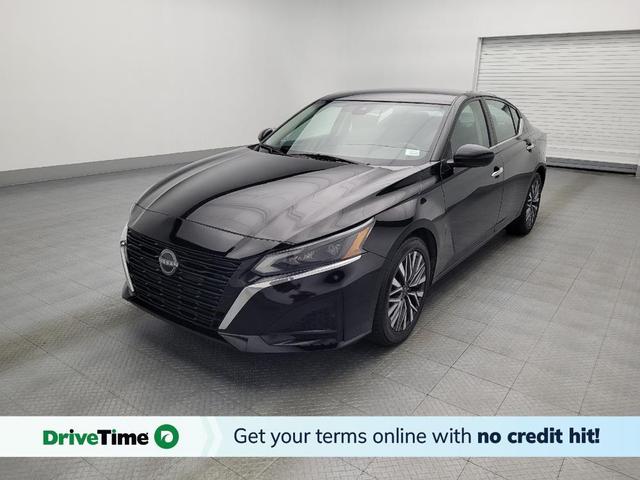 Photo of 2023 Super Black Nissan Altima