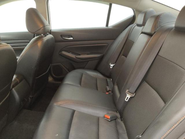 Photo of 2019 White Nissan Altima