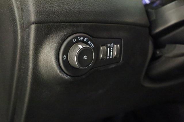 Photo of 2021 Granite Crystal Metallic Clearcoat Jeep Compass