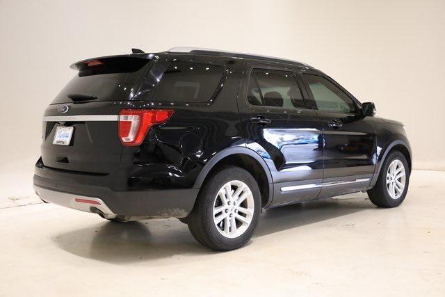 Photo of 2017 Shadow Black Ford Explorer