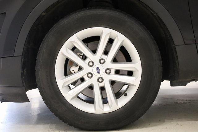 Photo of 2017 Shadow Black Ford Explorer