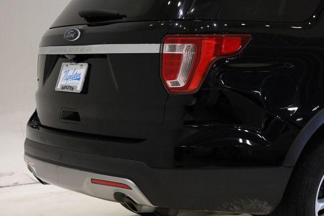 Photo of 2017 Shadow Black Ford Explorer