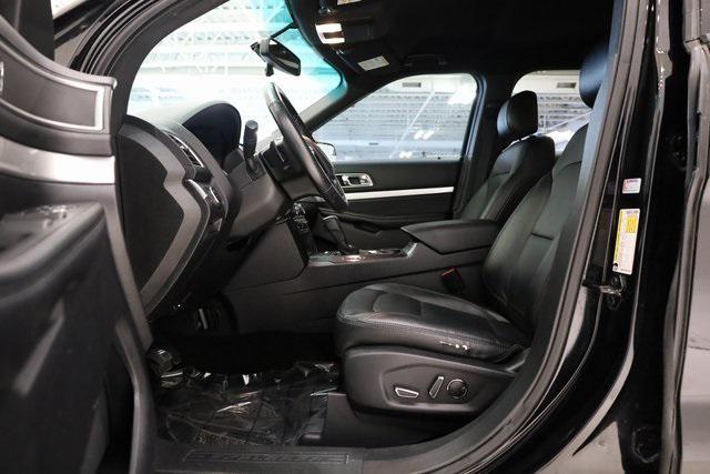Photo of 2017 Shadow Black Ford Explorer