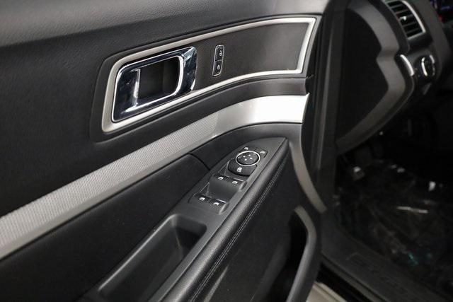 Photo of 2017 Shadow Black Ford Explorer