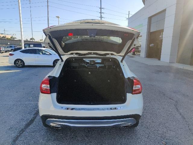 Photo of 2017 Cirrus White Mercedes-Benz GLA 250