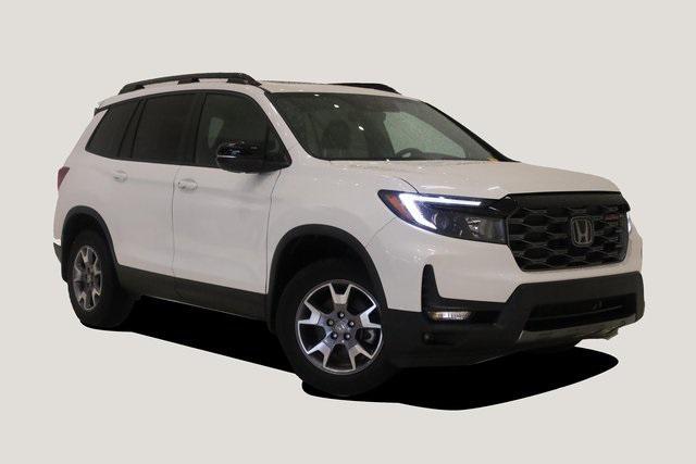 Photo of 2022 Platinum White Pearl Honda Passport