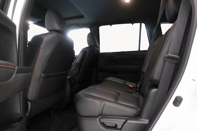 Photo of 2022 Platinum White Pearl Honda Passport