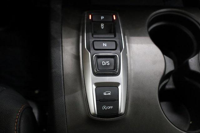 Photo of 2022 Platinum White Pearl Honda Passport