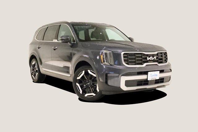 Photo of 2023 Gravity Gray Kia Telluride