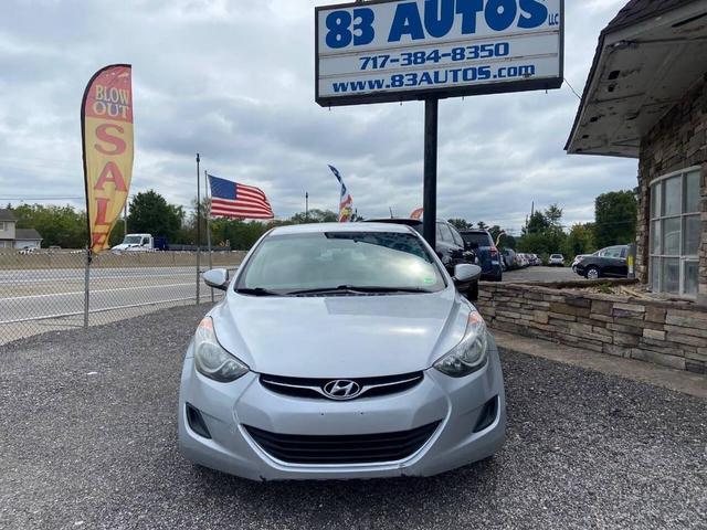 Photo of 2011 Radiant Silver Hyundai ELANTRA