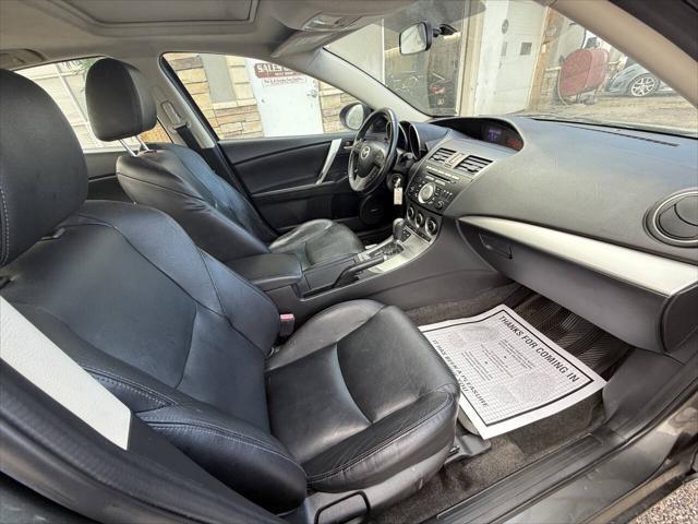 Photo of 2011 Gray Mazda Mazda3