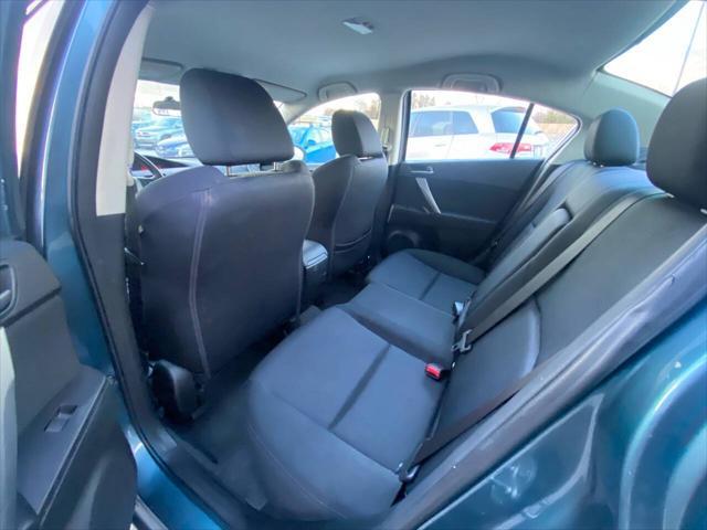 Photo of 2011 Blue Mazda Mazda3