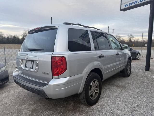 Photo of 2004 Starlight Silver Metallic Honda Pilot