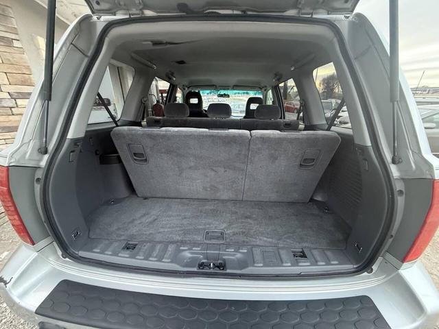 Photo of 2004 Starlight Silver Metallic Honda Pilot
