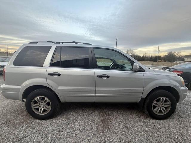 Photo of 2004 Starlight Silver Metallic Honda Pilot
