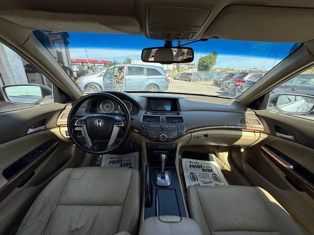 Photo of 2009 Taffeta White Honda Accord