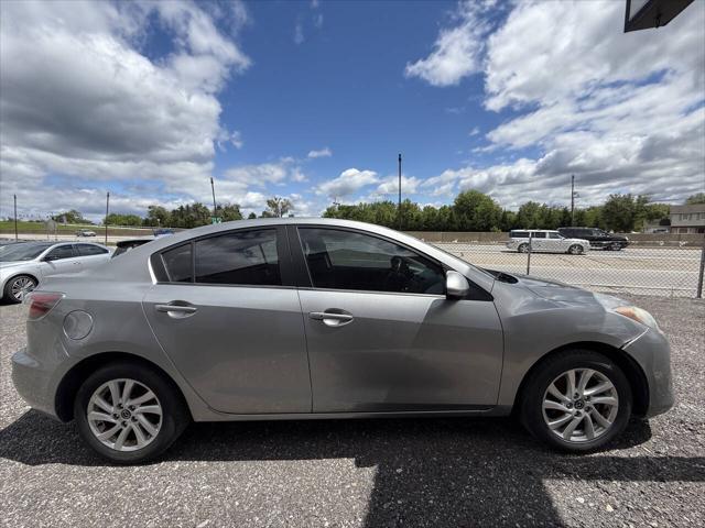 Photo of 2013 Gray Mazda Mazda3