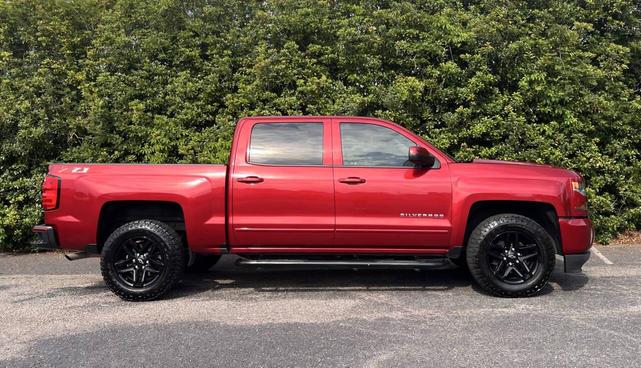 Photo of 2018 Red Chevrolet Silverado 1500