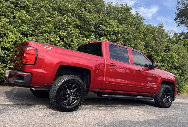 Photo of 2018 Red Chevrolet Silverado 1500