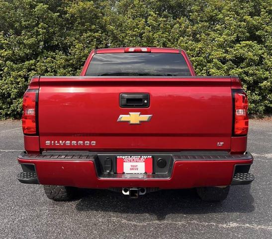 Photo of 2018 Red Chevrolet Silverado 1500