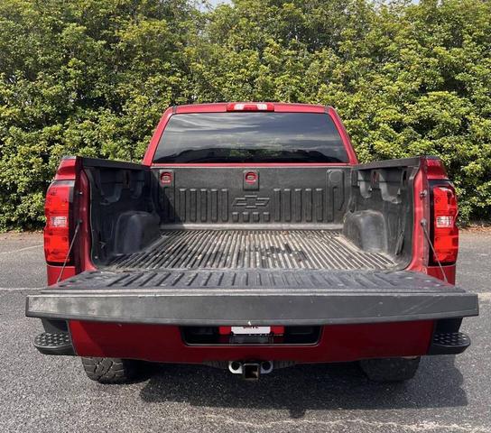 Photo of 2018 Red Chevrolet Silverado 1500