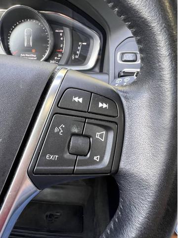 Photo of 2017 Gold Volvo XC60