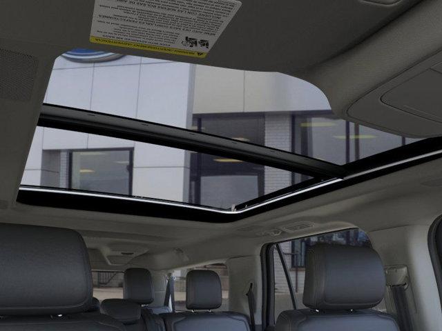 Photo of 2025 Oxford White Ford Expedition Max