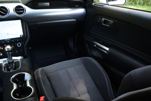Photo of 2021 Oxford White Ford Mustang