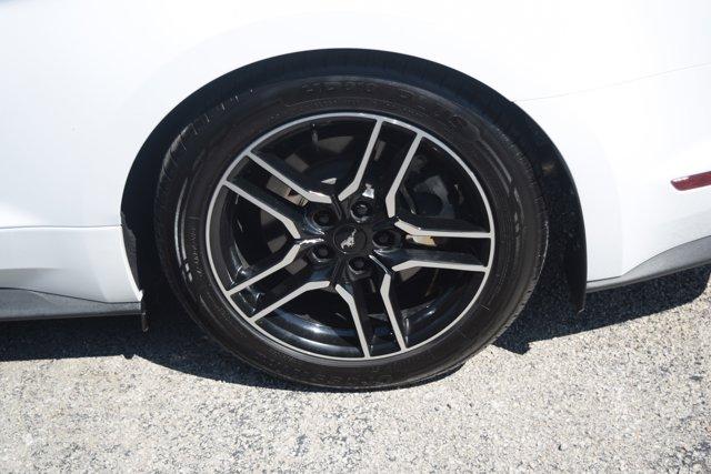 Photo of 2021 Oxford White Ford Mustang