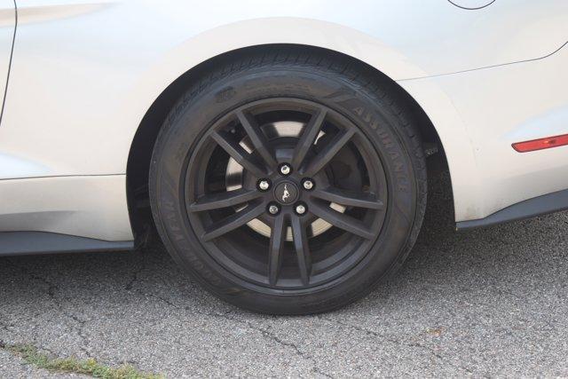 Photo of 2015 Ingot Silver Metallic Ford Mustang