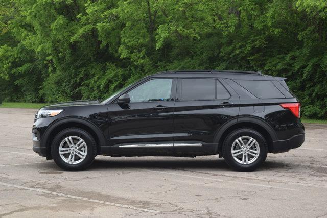 Photo of 2022 Agate Black Metallic Ford Explorer