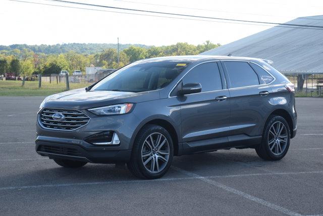 Photo of 2022 Carbonized Gray Metallic Ford Edge