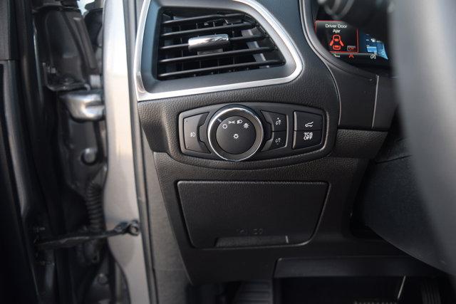 Photo of 2022 Carbonized Gray Metallic Ford Edge