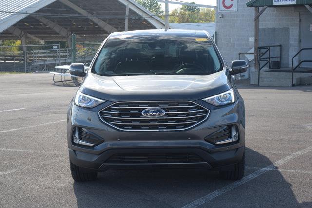 Photo of 2022 Carbonized Gray Metallic Ford Edge