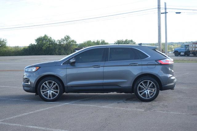 Photo of 2022 Carbonized Gray Metallic Ford Edge