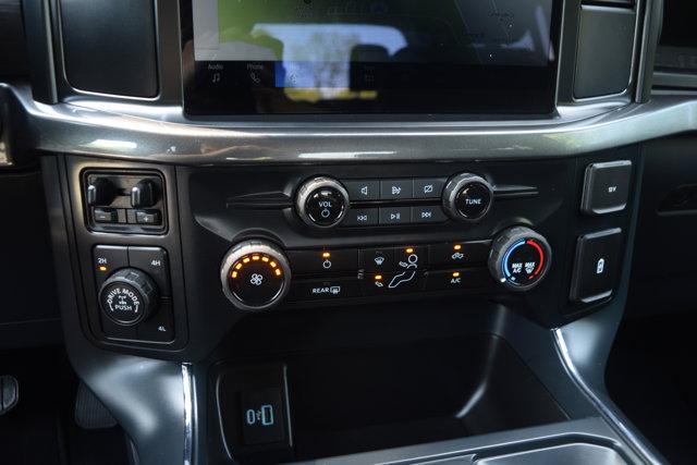 Photo of 2024 Oxford White Ford F-150