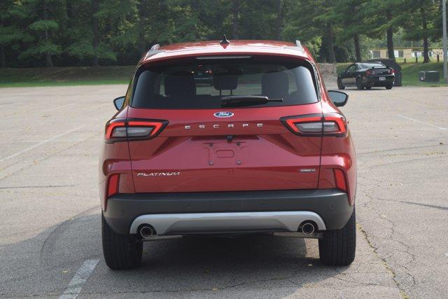 Photo of 2023 Rapid Red Metallic Tinted Clearcoat Ford Escape