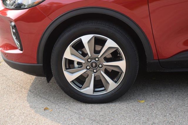 Photo of 2023 Rapid Red Metallic Tinted Clearcoat Ford Escape