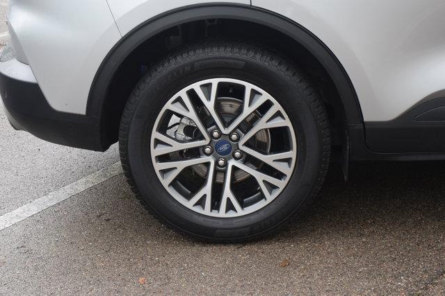Photo of 2020 Ingot Silver Metallic Ford Escape