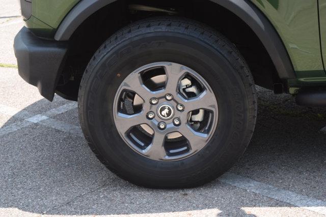 Photo of 2022 Eruption Green Metallic Ford Bronco
