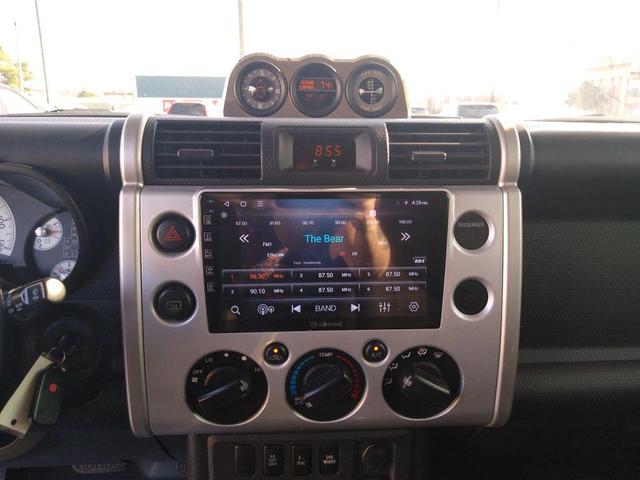 Photo of 2007 Voodoo Blue Toyota FJ Cruiser