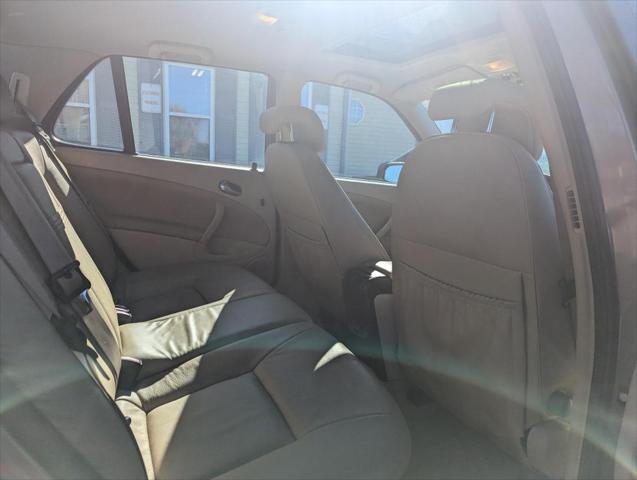 Photo of 2004 Gold Saab 9-5
