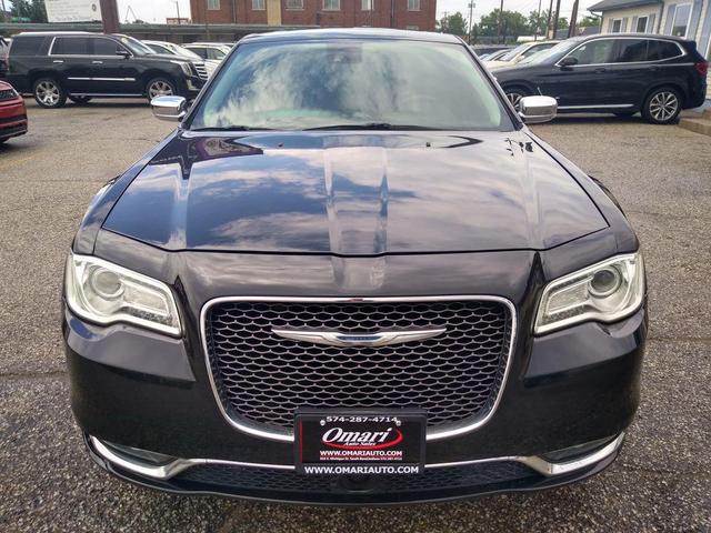 Photo of 2015 Black Chrysler 300