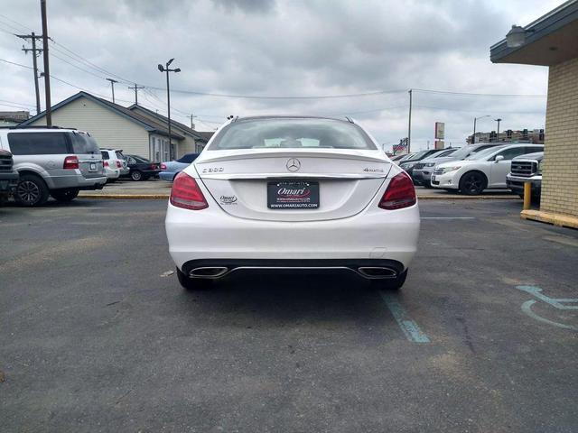 Photo of 2015 White Mercedes-Benz C-Class