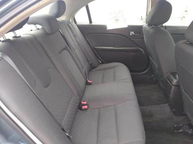 Photo of 2011 Blue Ford Fusion