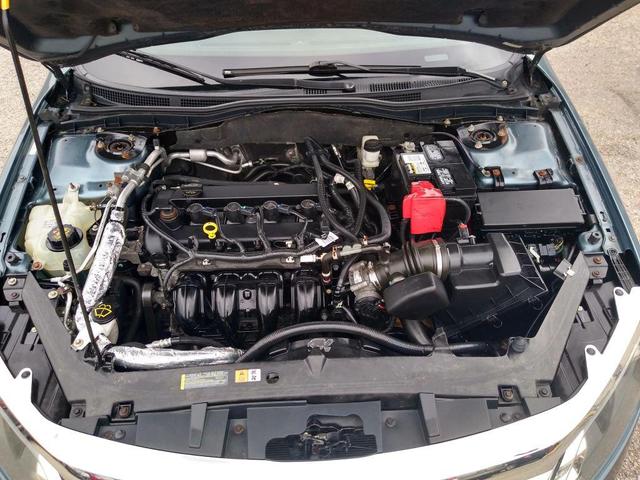 Photo of 2011 Blue Ford Fusion