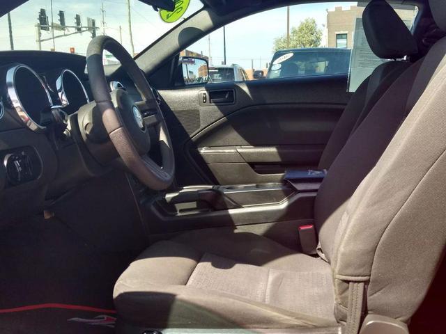 Photo of 2005 Red Ford Mustang